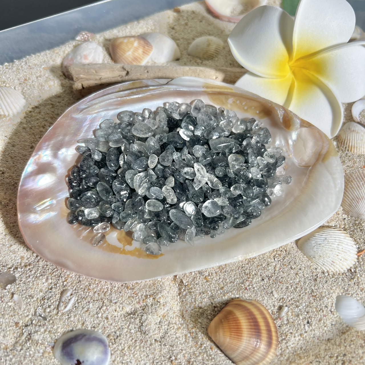 グラファイトクォーツ