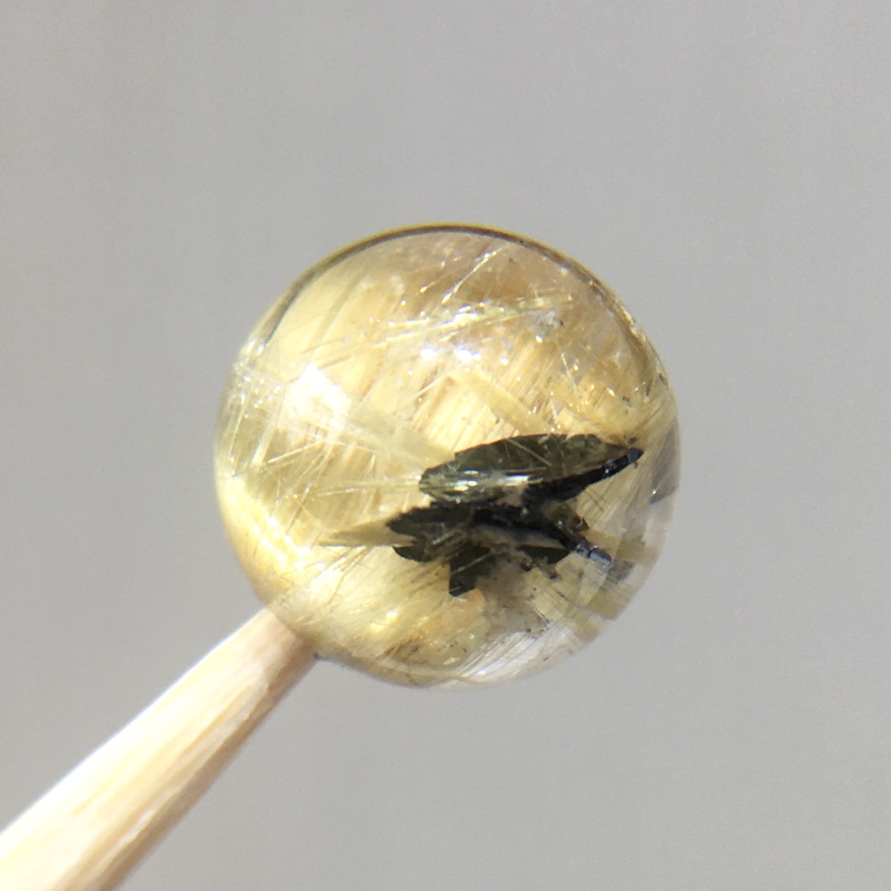ルチルクォーツ 粒販売 009 / Thida Stone 天然石パワーストーン ルチルクォーツ 粒販売 009 / Thida Stone 天然石パワーストーン