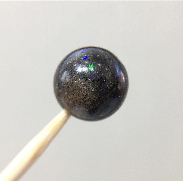 ブラックオパール