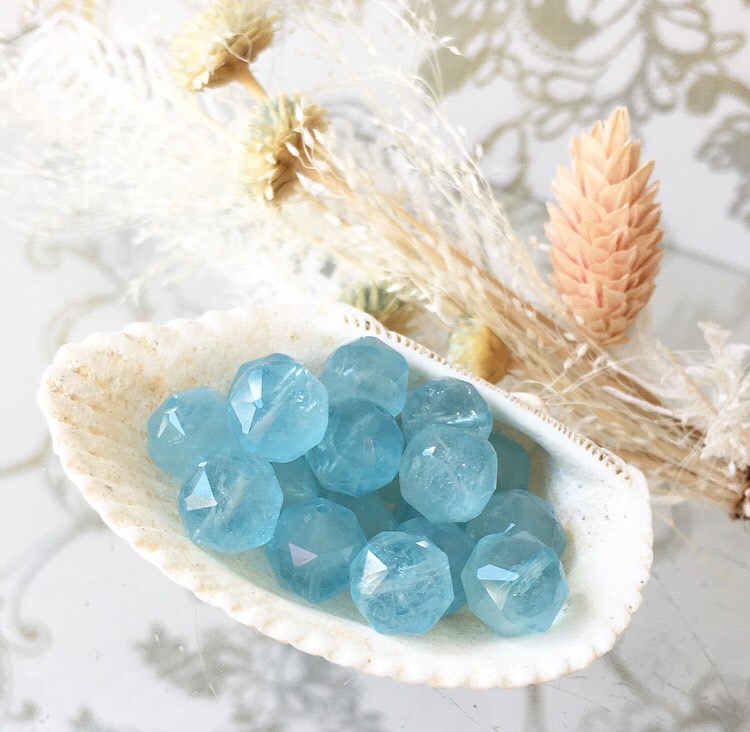 アクアマリン スターカット 粒販売 10-10.2mm / Thida Stone 天然石